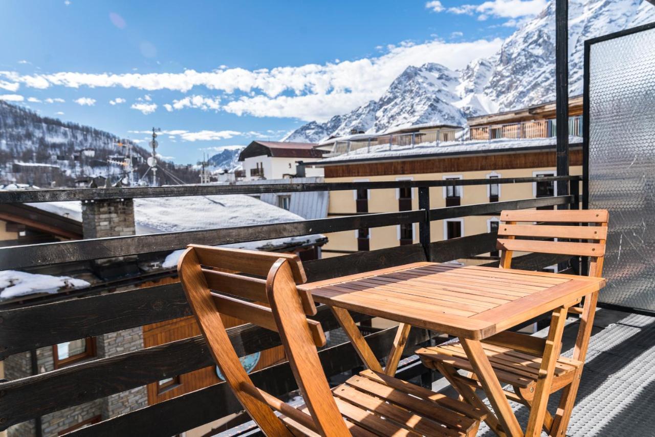 Stay In Cervinia Deluxe Apartment Breuil-Cervinia Bagian luar foto