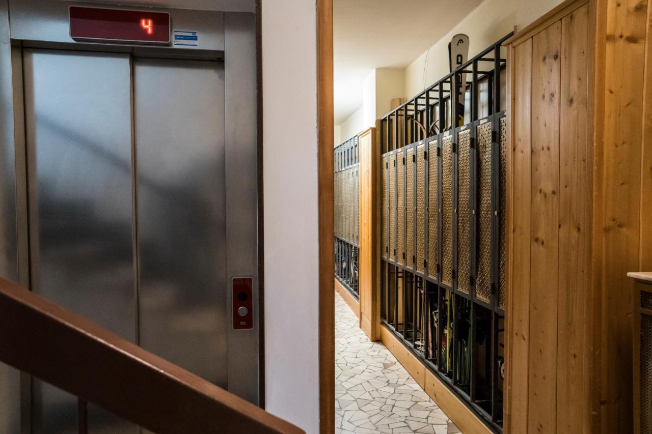 Stay In Cervinia Deluxe Apartment Breuil-Cervinia Bagian luar foto