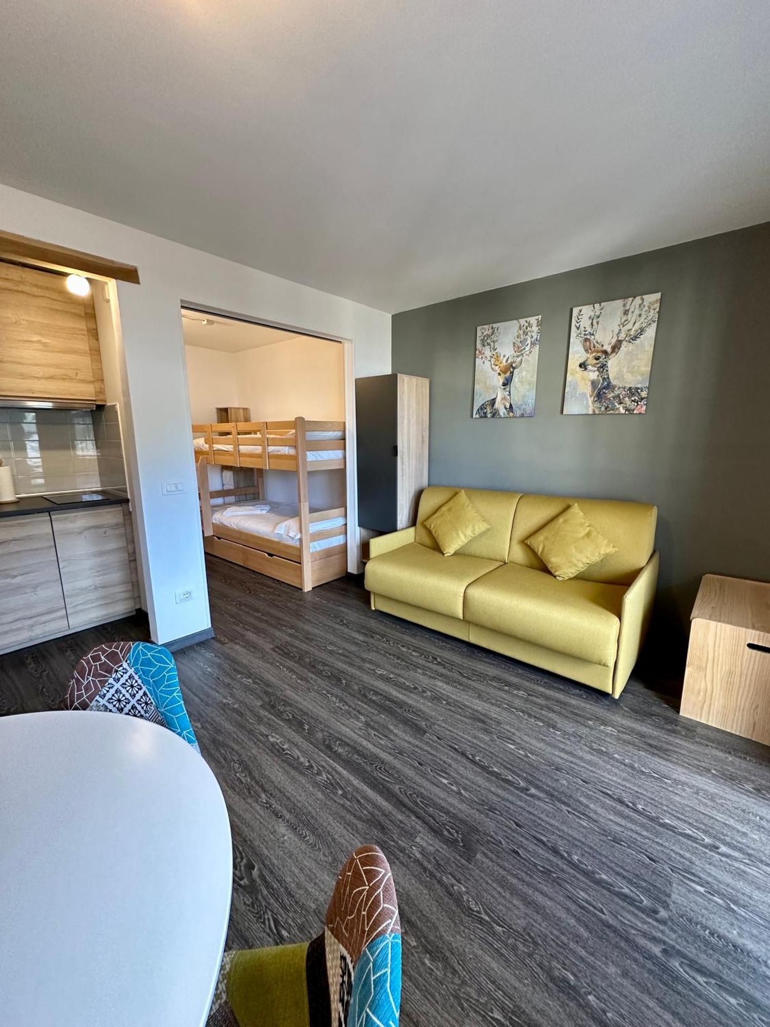 Stay In Cervinia Deluxe Apartment Breuil-Cervinia Bagian luar foto